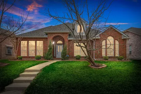 1211 Wildflower Ln, Mesquite, TX 75149