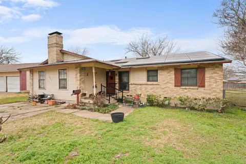 221 Caraway Dr, Mesquite, TX 75149