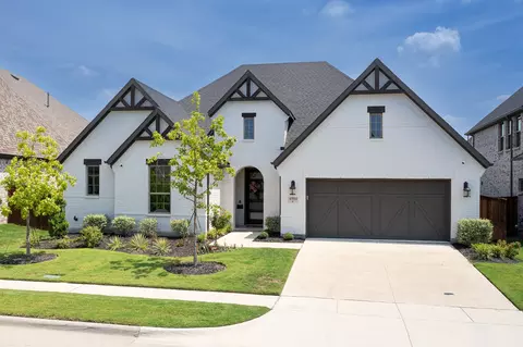 4504 Paintbrush Way, Aubrey, TX 76227