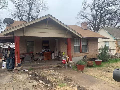3206 Kinmore St, Dallas, TX 75223