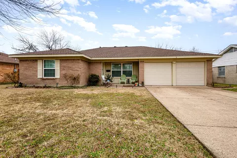3318 Brockway Dr, Farmers Branch, TX 75234