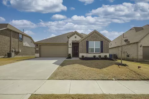 1324 Millican Ln, Aubrey, TX 76227