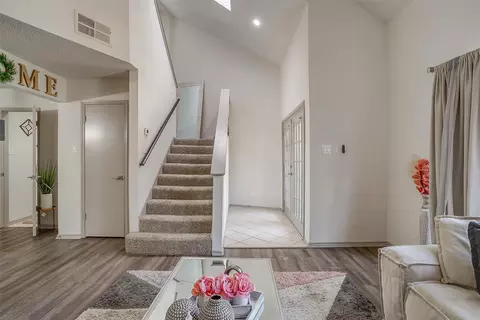 733 Berkley Plz, Irving, TX 75061