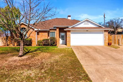 710 Jack Dr, Lindale, TX 75771
