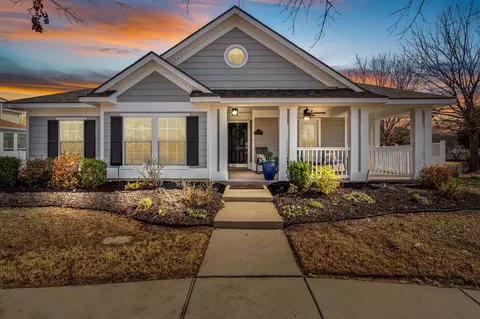 1200 Long Leaf Dr, Savannah, TX 76227