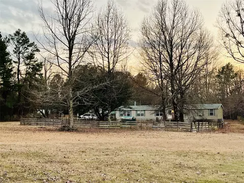 109 Padgett Rd, Benton, LA 71006
