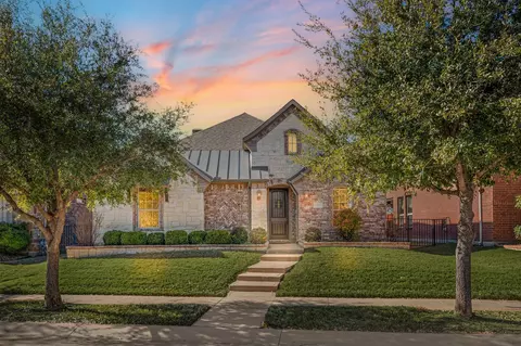 6913 Bobwhite Dr, North Richland Hills, TX 76182