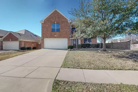 1013 Sycamore St, Burleson, TX 76028