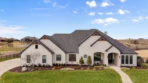 12150 Bella Parco Dr, Fort Worth, TX 76126