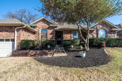 7932 Kendra Ln, North Richland Hills, TX 76182