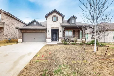 2707 Lazy Pine Ln, Arlington, TX 76001