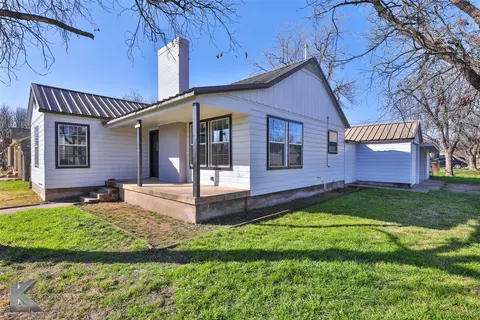 1802 Oak St, Abilene, TX 79602