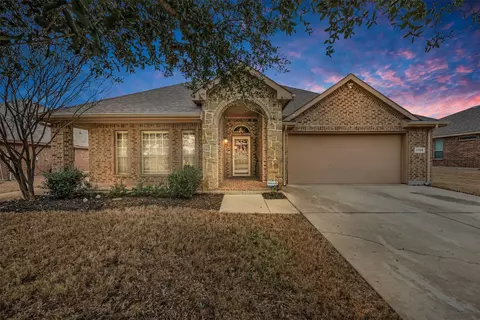 1105 Fairhaven Dr, Glenn Heights, TX 75154