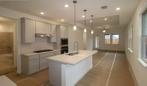 406 Cherry Laurel Dr, Oak Point, TX 75068
