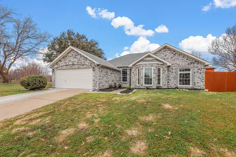 4401 Racebrook Ct, Fort Worth, TX 76137