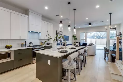 417 Wayne St, Dallas, TX 75223