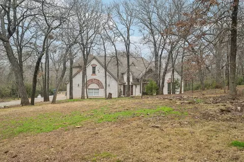 860 Oak View Dr, Oak Point, TX 75068
