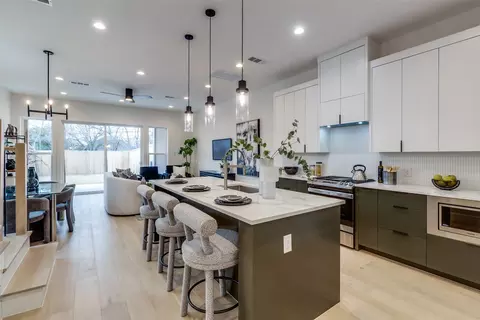 419 Wayne St, Dallas, TX 75223