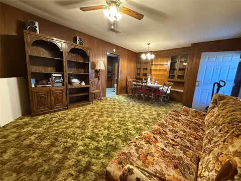 Living - 1306 4th St SE, Springhill, LA 71075 photo 3 of 3