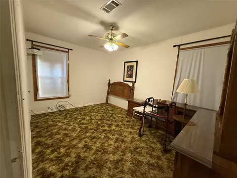 Bedroom - 1306 4th St SE, Springhill, LA 71075 photo 5 of 6