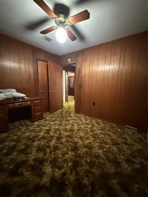 Bedroom - 1306 4th St SE, Springhill, LA 71075 photo 3 of 6