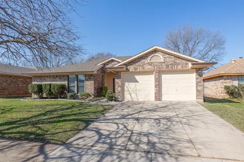3400 Misty Valley Dr, Fort Worth, TX 76123