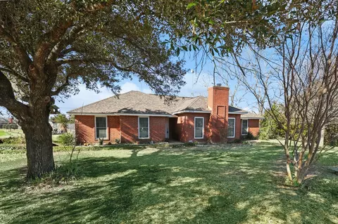 3219 Prancer St, Lancaster, TX 75146 photo 2
