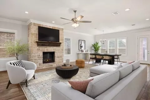 1476 Highland Park Cir, Granbury, TX 76048