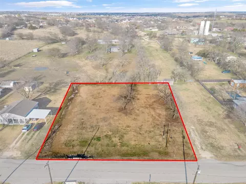 300 W Allen Ave, Godley, TX 76044