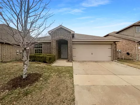 2156 Callahan Dr, Forney, TX 75126