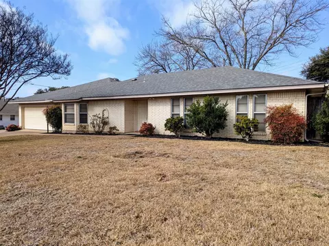 5608 Colusa Dr, Fort Worth, TX 76133