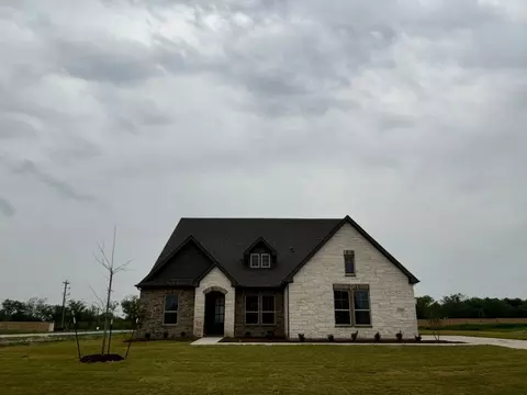 12205 Crystal Dr, Krum, TX 76249
