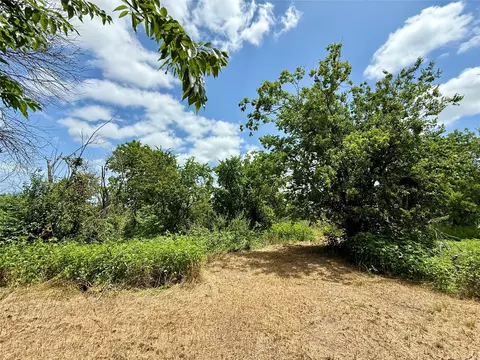 543 E Crews, Hamilton, TX 76531 photo 3