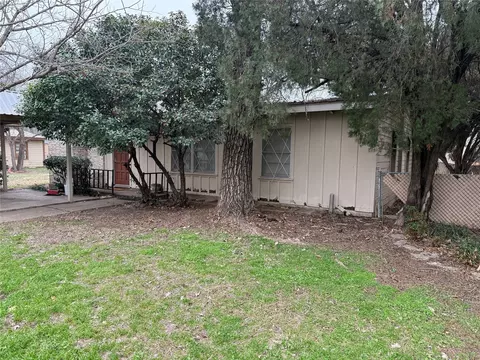 304 Beetham Rd, Mineral Wells, TX 76067