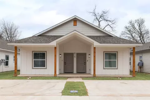 1805 Franklin Ave, Bonham, TX 75418
