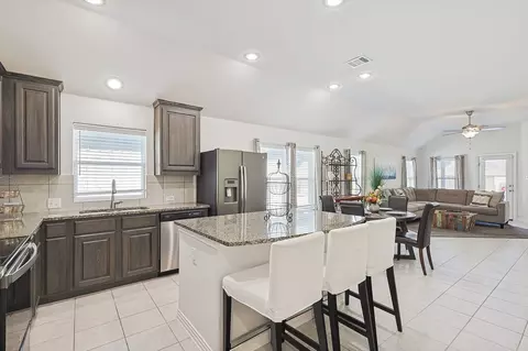 2725 High Cotton Ln, Garland, TX 75042