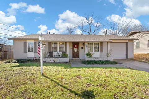 519 Donley Dr, Euless, TX 76039