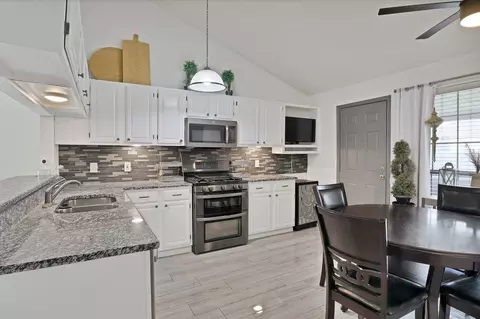1305 E Miller Dr, Cedar Hill, TX 75104