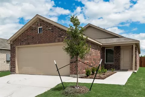 5010 Volunteer Dr, Ennis, TX 75119
