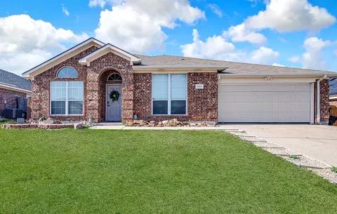 1603 Mt Zion Dr, Arlington, TX 76018