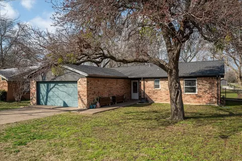 3110 Eastland Ave, Greenville, TX 75402