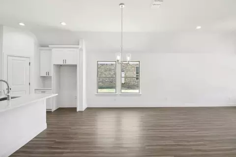 1013 Springfield Rd, Springtown, TX 76082 photo 7