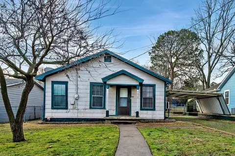 2812 W Elm St, Denison, TX 75020