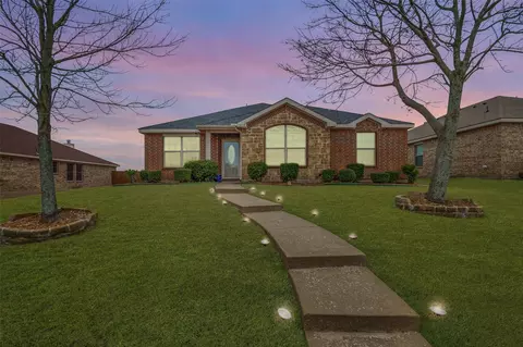 1810 Reynolds St, Lancaster, TX 75134