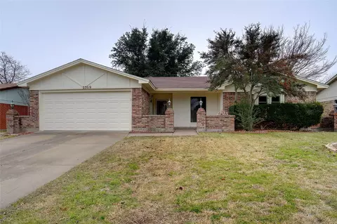 2309 Wilmer Dr, Grand Prairie, TX 75052