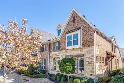 4670 Dozier Rd #A, Carrollton, TX 75010