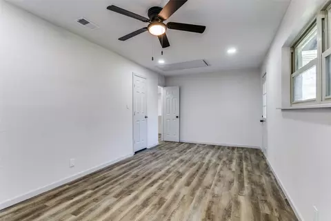 1914 Windlea Dr, Euless, TX 76040 photo 14