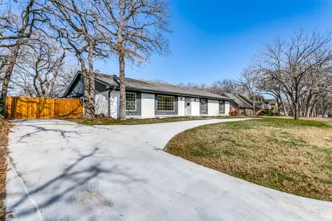 1914 Windlea Dr, Euless, TX 76040 photo 3