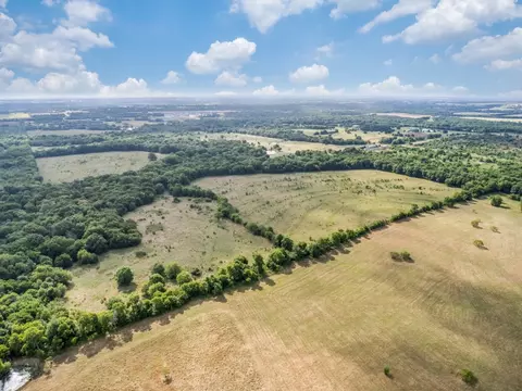 95 Meadowlake Ln, Sherman, TX 75092