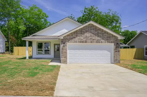 1210 Marshall St, Greenville, TX 75401